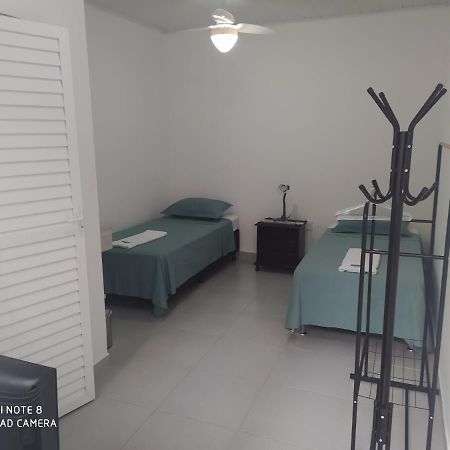 Pousada Casa Verde - Quartos Individuais - Smart Tv 32 - E Banheiro Privativo Daire Itajaí Dış mekan fotoğraf
