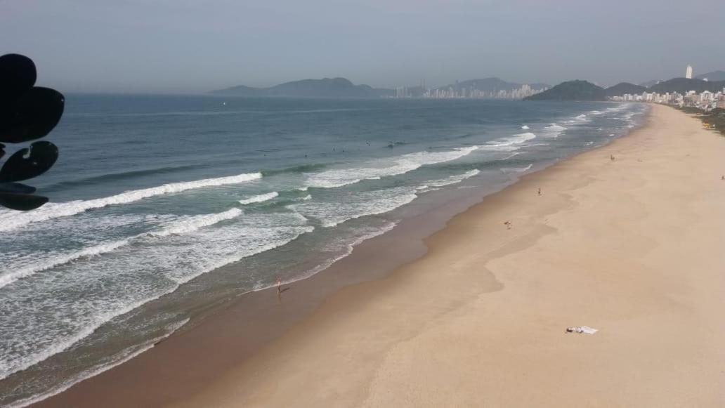 Pousada Casa Verde - Quartos Individuais - Smart Tv 32 - E Banheiro Privativo Daire Itajaí Dış mekan fotoğraf