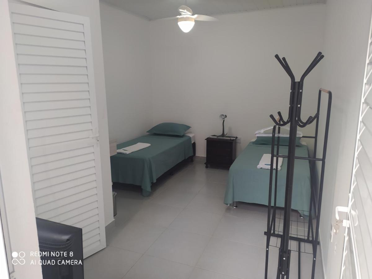 Pousada Casa Verde - Quartos Individuais - Smart Tv 32 - E Banheiro Privativo Daire Itajaí Dış mekan fotoğraf
