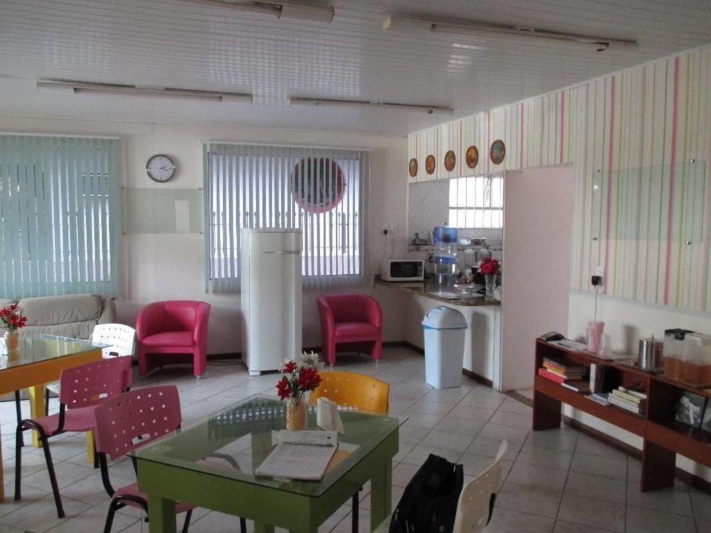 Pousada Casa Verde - Quartos Individuais - Smart Tv 32 - E Banheiro Privativo Daire Itajaí Dış mekan fotoğraf