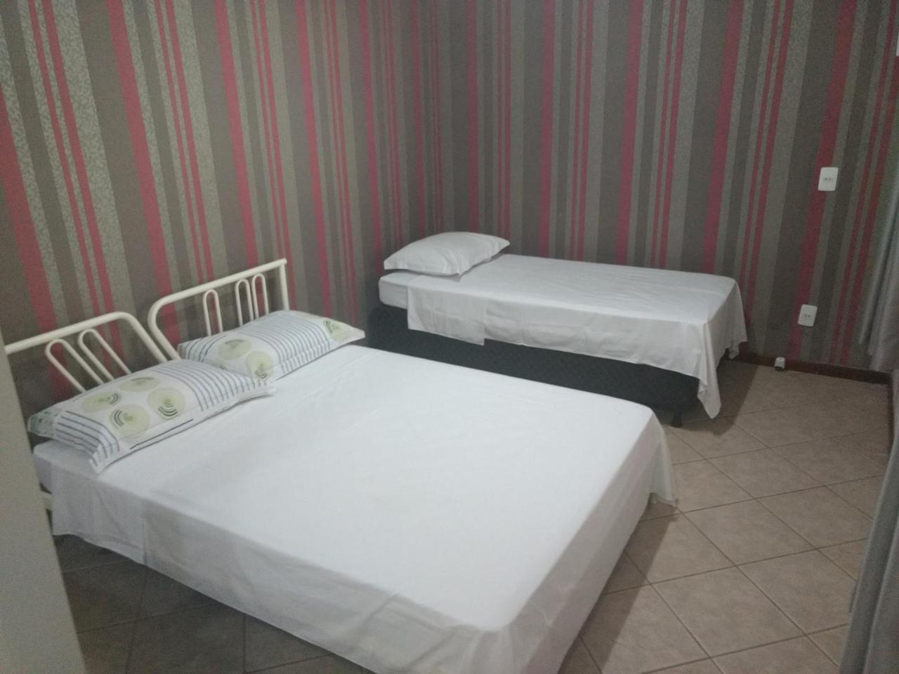Pousada Casa Verde - Quartos Individuais - Smart Tv 32 - E Banheiro Privativo Daire Itajaí Dış mekan fotoğraf